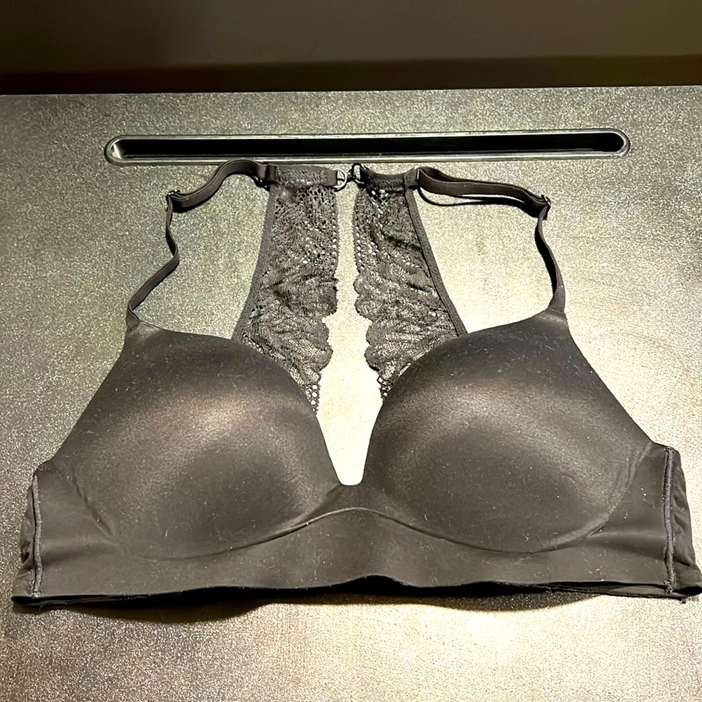 Victoria’s Secret padded no-wire bra